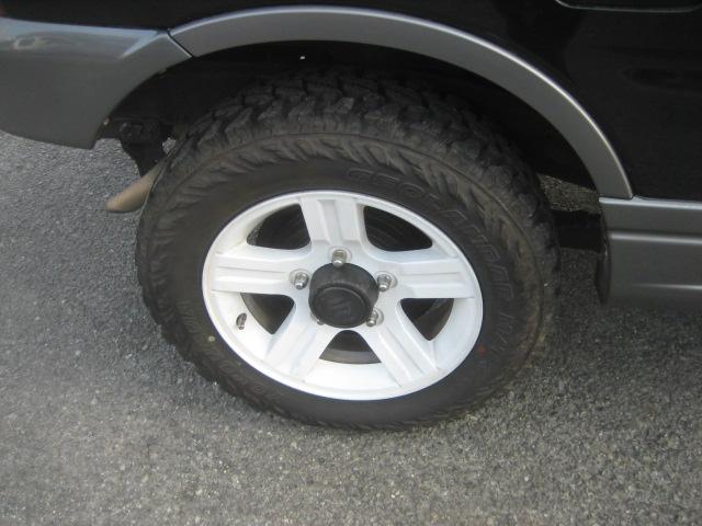 ジムニー ランドベンチャー　限定車　シートヒーター　ジオランダーＭ／Ｔタイヤ　前後バンパー外品（13枚目）