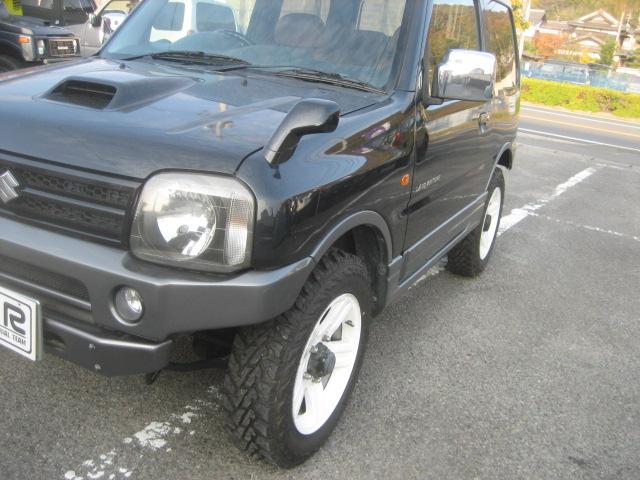 ジムニー ランドベンチャー　限定車　シートヒーター　ジオランダーＭ／Ｔタイヤ　前後バンパー外品（19枚目）