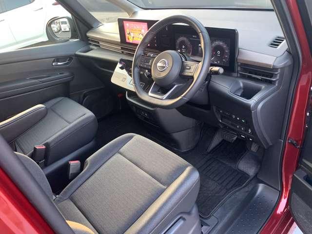 セレナ ハイウェイスターV 2.0 当社元試乗車 純正12.3インチメーカーナビ ワンオーナー 禁煙車 ドライブレコーダー 全周囲カメラ アダプティブクルーズコントロール レーンアシスト 両側電動スライドドア ETC(19枚目)