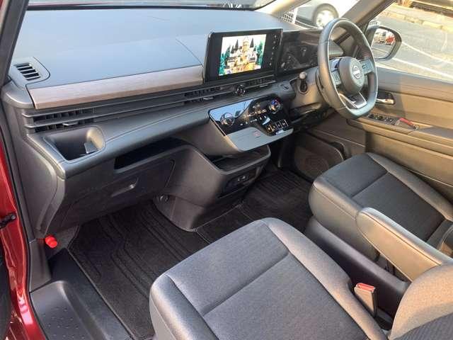 セレナ ハイウェイスターV 2.0 当社元試乗車 純正12.3インチメーカーナビ ワンオーナー 禁煙車 ドライブレコーダー 全周囲カメラ アダプティブクルーズコントロール レーンアシスト 両側電動スライドドア ETC(20枚目)