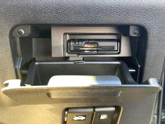 セレナ ２．０　ハイウェイスター　ＶセレクションＩＩ　純正９インチフルセグメモリーナビ（19枚目）