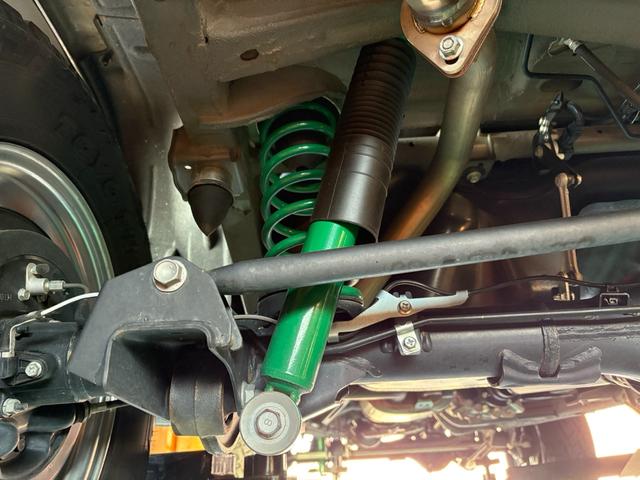 ジムニーシエラ JC 純正部品すべて有り・16インチデイトナホイール・リフトアップ・社外マフラー・社外バンパー・純正OPパナソニック8インチSDナビ・Bluetooth・フルセグ・CD/DVD・バックカメラ・前後ドラレコ(27枚目)