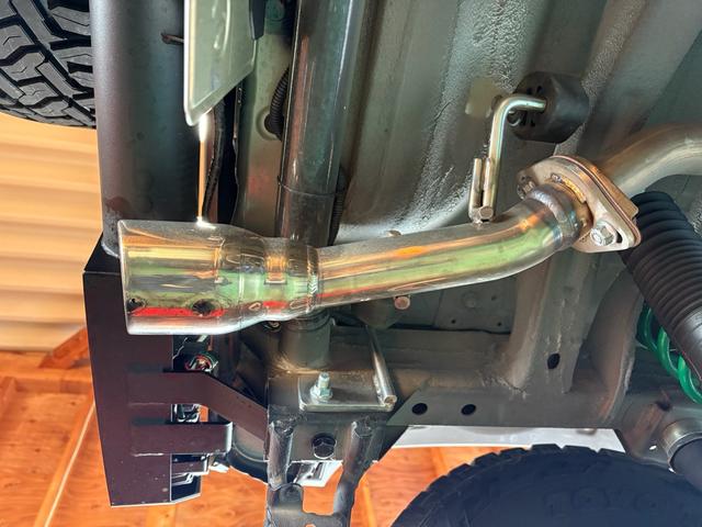 ジムニーシエラ JC 純正部品すべて有り・16インチデイトナホイール・リフトアップ・社外マフラー・社外バンパー・純正OPパナソニック8インチSDナビ・Bluetooth・フルセグ・CD/DVD・バックカメラ・前後ドラレコ(28枚目)