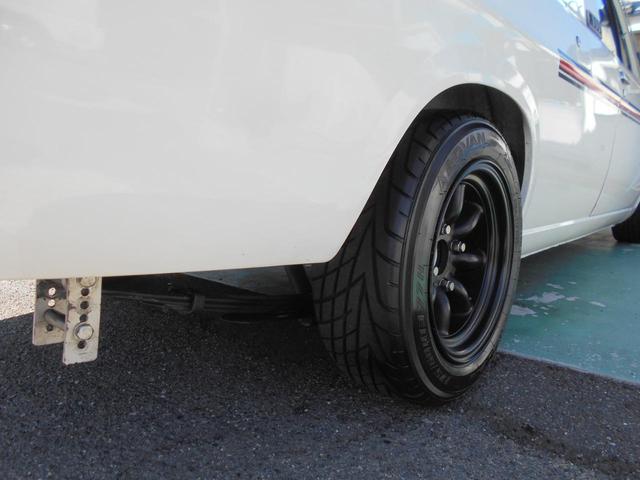 サニートラック ロングＤＸ　フロントリア車高調整ライトマーシャル大森タコメーターステアリングモモプロト左右ストライプ新品純正クーラークラッチセットオイルシールクラッチワイヤーエンジンリヤオイルシール新品交換済（7枚目）