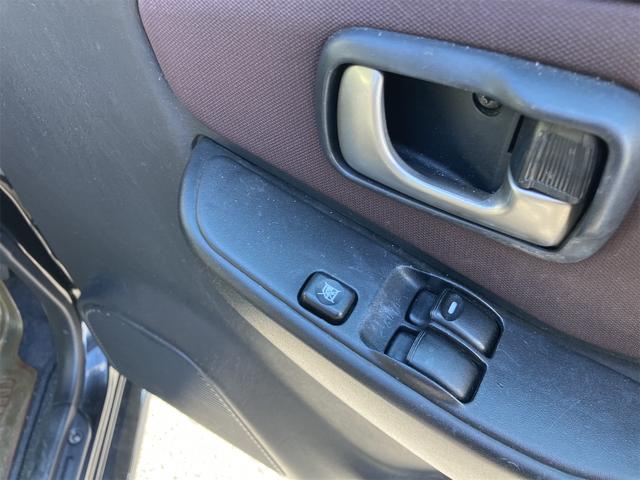 パジェロミニ XR キーレスエントリー 電動格納ミラー AT 盗難防止システム CD ミュージックプレイヤー接続可 アルミホイール 衝突安全ボディ エアコン パワーステアリング パワーウィンドウ(10枚目)