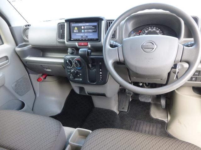 NV100クリッパーバン DX GLセーフティパッケージ ダッシュ4AT キーレスキー ハイルーフ 電動格納ミラー エマージェンシーブレーキ バックソナー 車線逸脱警報 社外ナビ AM/FMチューナー 前後ドライブレコーダー(5枚目)