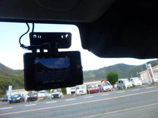 NV100クリッパーバン DX GLセーフティパッケージ ダッシュ4AT キーレスキー ハイルーフ 電動格納ミラー エマージェンシーブレーキ バックソナー 車線逸脱警報 社外ナビ AM/FMチューナー 前後ドライブレコーダー(12枚目)