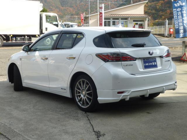 ＣＴ ＣＴ２００ｈ　バージョンＣ　後期フロントグリル　皮調シートカバー　純正ナビフルセグＴＶ　バックカメラ　シートヒーター　ビルトインＥＴＣ　ミラータイプドライブレコーダー　社外１７インチアルミ　パドルシフト　クルーズコントロール（9枚目）