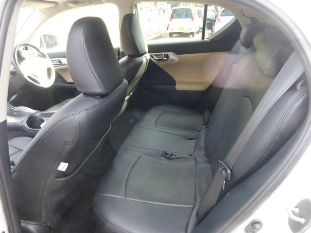 ＣＴ ＣＴ２００ｈ　バージョンＣ　後期フロントグリル　皮調シートカバー　純正ナビフルセグＴＶ　バックカメラ　シートヒーター　ビルトインＥＴＣ　ミラータイプドライブレコーダー　社外１７インチアルミ　パドルシフト　クルーズコントロール（27枚目）