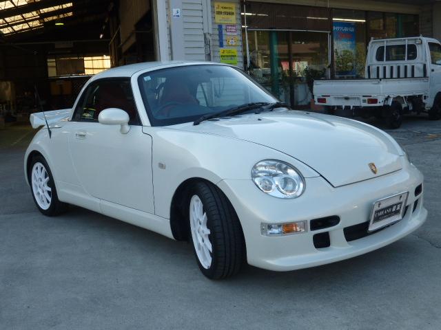 コペン アクティブトップ 5MT 赤レザーシート MOMOステ シートヒーター キーレスキー 2DINディスプレーオーディオ BT対応 ETC 社外アルミ 社外フロントバンパー 社外トランクスポイラー 電動オープントップ(4枚目)