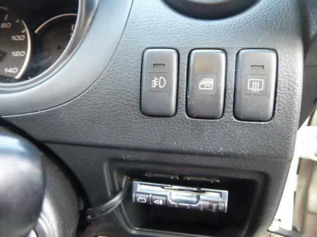 コペン アクティブトップ 5MT 赤レザーシート MOMOステ シートヒーター キーレスキー 2DINディスプレーオーディオ BT対応 ETC 社外アルミ 社外フロントバンパー 社外トランクスポイラー 電動オープントップ(18枚目)