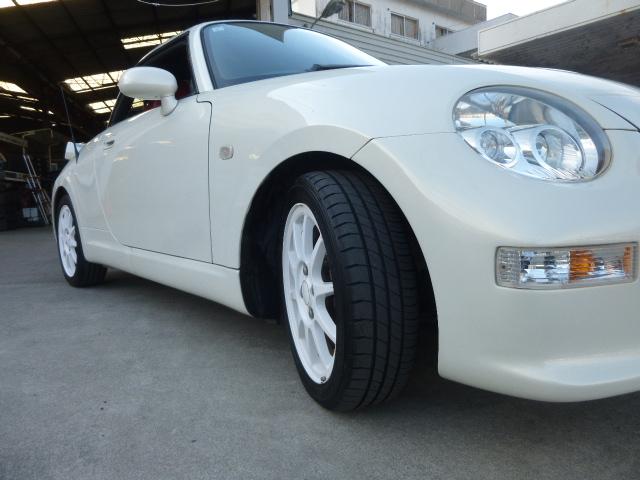 コペン アクティブトップ 5MT 赤レザーシート MOMOステ シートヒーター キーレスキー 2DINディスプレーオーディオ BT対応 ETC 社外アルミ 社外フロントバンパー 社外トランクスポイラー 電動オープントップ(32枚目)