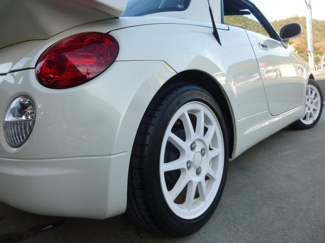 コペン アクティブトップ 5MT 赤レザーシート MOMOステ シートヒーター キーレスキー 2DINディスプレーオーディオ BT対応 ETC 社外アルミ 社外フロントバンパー 社外トランクスポイラー 電動オープントップ(35枚目)