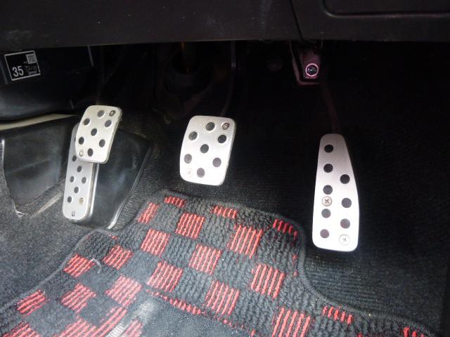 コペン アクティブトップ 5MT 赤レザーシート MOMOステ シートヒーター キーレスキー 2DINディスプレーオーディオ BT対応 ETC 社外アルミ 社外フロントバンパー 社外トランクスポイラー 電動オープントップ(44枚目)