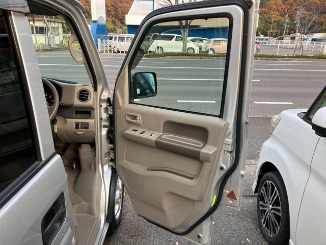 エブリイ ＰＣ　禁煙車　ＥＴＣ　パワーウインドウ　ＣＤデッキ　キーレス　修復歴なし　パワーステアリング（9枚目）