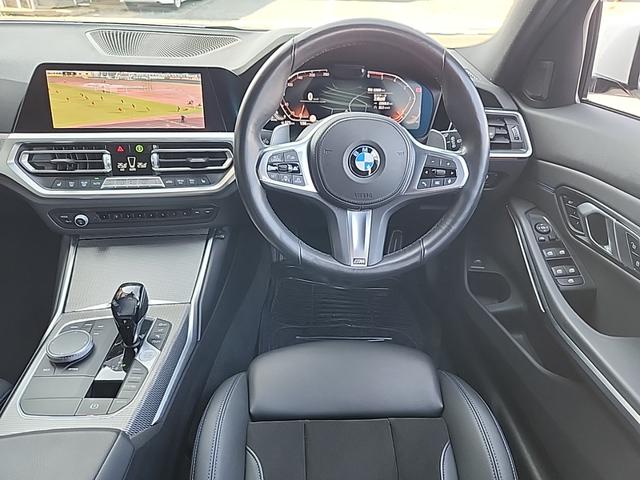3シリーズ 320d xDriveツーリング Mスポーツ ミネラルホワイト/4WD/クリーンディーゼル/全周囲360°カメラ/地デジチューナー/ドラレコ/ドライビングアシストプロフェッショナル/ハーフレザーシート/シートヒータ/ダブルエアコン/MAXエアコン(4枚目)