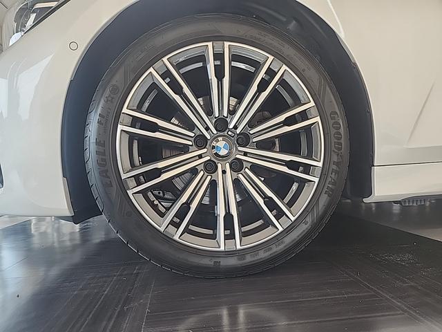 3シリーズ 320d xDriveツーリング Mスポーツ ミネラルホワイト/4WD/クリーンディーゼル/全周囲360°カメラ/地デジチューナー/ドラレコ/ドライビングアシストプロフェッショナル/ハーフレザーシート/シートヒータ/ダブルエアコン/MAXエアコン(10枚目)