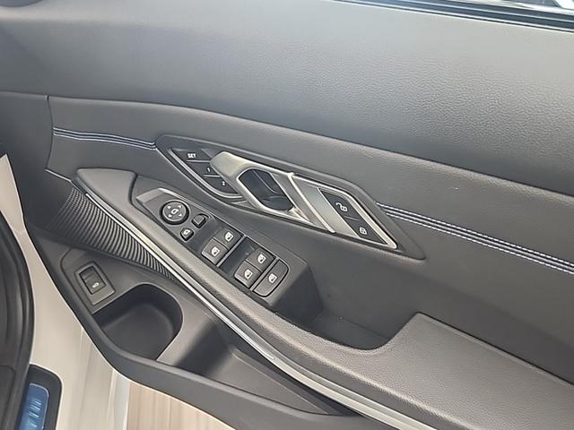 3シリーズ 320d xDriveツーリング Mスポーツ ミネラルホワイト/4WD/クリーンディーゼル/全周囲360°カメラ/地デジチューナー/ドラレコ/ドライビングアシストプロフェッショナル/ハーフレザーシート/シートヒータ/ダブルエアコン/MAXエアコン(19枚目)