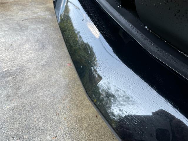 フロントバンパーに小傷がっ御座います。