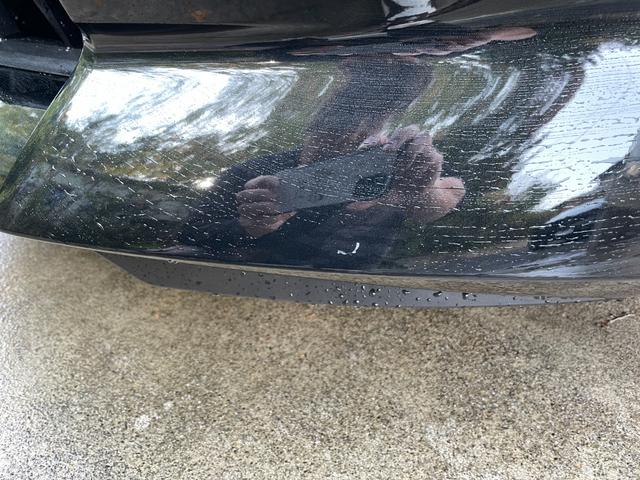 フロントバンパーに小傷がっ御座います。