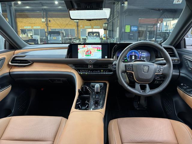 クラウンスポーツ Z Z/パノラマルーフ/ドライブレコーダー機能付きデジタルミラー/トヨタチームメイトアドバンストパーク/パノラミックビューモニター/ヘッドアップディスプレイ/置くだけ充電/BSM/サンドブラウン内装(11枚目)