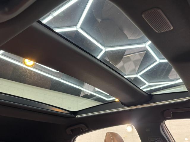 クラウンスポーツ Z Z/パノラマルーフ/ドライブレコーダー機能付きデジタルミラー/トヨタチームメイトアドバンストパーク/パノラミックビューモニター/ヘッドアップディスプレイ/置くだけ充電/BSM/サンドブラウン内装(21枚目)