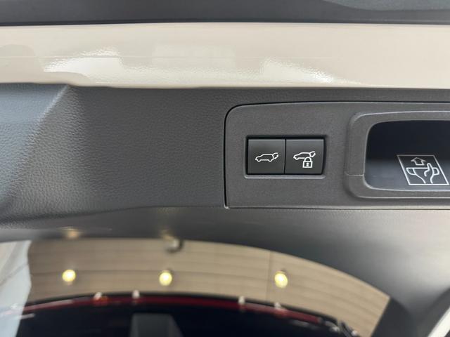 クラウンスポーツ Z Z/パノラマルーフ/ドライブレコーダー機能付きデジタルミラー/トヨタチームメイトアドバンストパーク/パノラミックビューモニター/ヘッドアップディスプレイ/置くだけ充電/BSM/サンドブラウン内装(24枚目)