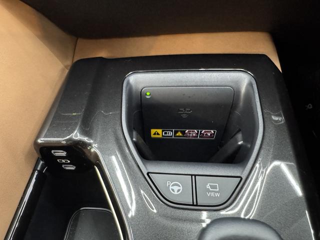 クラウンスポーツ Z Z/パノラマルーフ/ドライブレコーダー機能付きデジタルミラー/トヨタチームメイトアドバンストパーク/パノラミックビューモニター/ヘッドアップディスプレイ/置くだけ充電/BSM/サンドブラウン内装(25枚目)