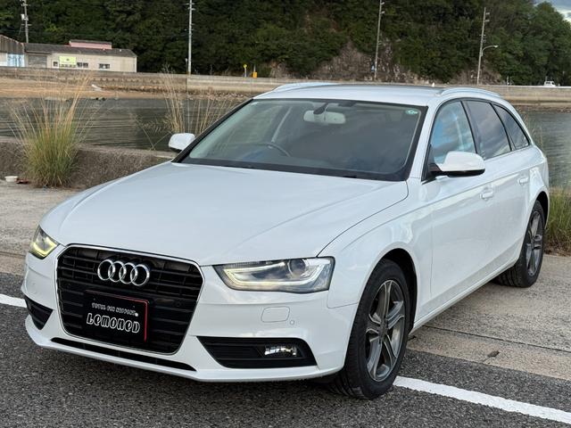Ａ４アバント ２．０ＴＦＳＩアーバンスタイルエディション　３００台限定車　純正ナビ　地デジＴＶ　バックカメラ　ＨＩＤヘッドライト　ＬＥＤデイライト　アドバンストキー　プッシュスタート　パドルシフト　純正１７インチアルミ　Ｆ・Ｒコーナーセンサー　シートヒーター（3枚目）