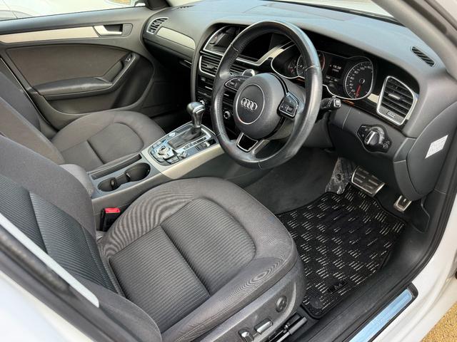 Ａ４アバント ２．０ＴＦＳＩアーバンスタイルエディション　３００台限定車　純正ナビ　地デジＴＶ　バックカメラ　ＨＩＤヘッドライト　ＬＥＤデイライト　アドバンストキー　プッシュスタート　パドルシフト　純正１７インチアルミ　Ｆ・Ｒコーナーセンサー　シートヒーター（12枚目）