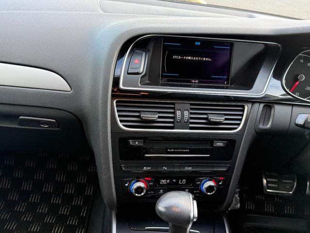 Ａ４アバント ２．０ＴＦＳＩアーバンスタイルエディション　３００台限定車　純正ナビ　地デジＴＶ　バックカメラ　ＨＩＤヘッドライト　ＬＥＤデイライト　アドバンストキー　プッシュスタート　パドルシフト　純正１７インチアルミ　Ｆ・Ｒコーナーセンサー　シートヒーター（20枚目）