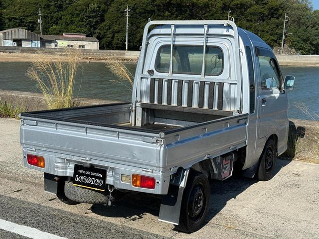 ハイゼットトラック ジャンボ　三方開　エアコン　パワステ　パワーウィンドウ　キーレス　ナビ　地デジ　社外ハンドル　スマホホルダー　ＡＴ（7枚目）