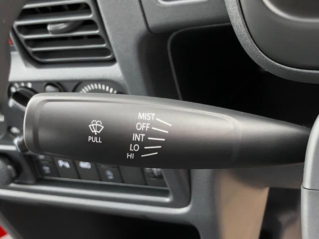 キャリイトラック ＫＣエアコン・パワステ　４ＷＤ　ＡＴ　衝突被害軽減システム　クリアランスソナー　レーンアシスト　アイドリングストップ　オートライト　ＥＳＣ　エアコン　パワーウィンドウ　軽トラック　届出済み未使用車（8枚目）