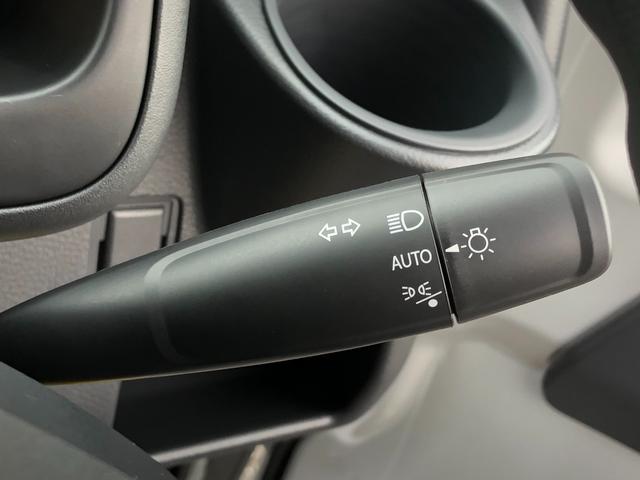 キャリイトラック ＫＣエアコン・パワステ　４ＷＤ　ＡＴ　衝突被害軽減システム　クリアランスソナー　レーンアシスト　アイドリングストップ　オートライト　ＥＳＣ　エアコン　パワーウィンドウ　軽トラック　届出済み未使用車（9枚目）