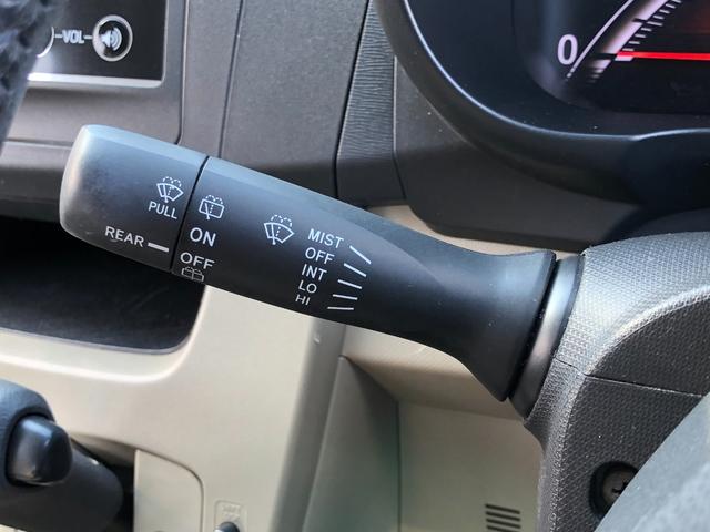 ムーヴ Ｘ　オートライト　スマートキー　アイドリングストップ　電動格納ミラー　ベンチシート　ＣＶＴ　盗難防止システム　ＡＢＳ　ＣＤ　ミュージックプレイヤー接続可　アルミホイール　衝突安全ボディ　エアコン（7枚目）