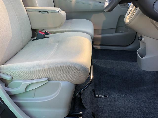 ムーヴ Ｘ　オートライト　スマートキー　アイドリングストップ　電動格納ミラー　ベンチシート　ＣＶＴ　盗難防止システム　ＡＢＳ　ＣＤ　ミュージックプレイヤー接続可　アルミホイール　衝突安全ボディ　エアコン（33枚目）