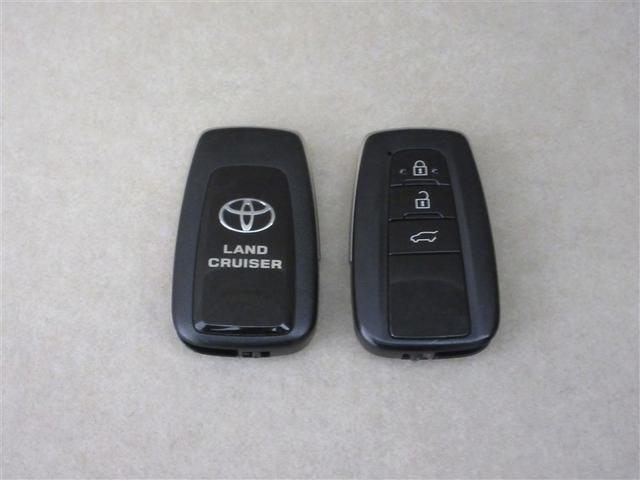 ランドクルーザープラド ＴＺ－Ｇ　革シート　サンルーフ　４ＷＤ　フルセグ　メモリーナビ　ＤＶＤ再生　ミュージックプレイヤー接続可　バックカメラ　衝突被害軽減システム　ＥＴＣ　ドラレコ　ＬＥＤヘッドランプ　乗車定員７人　３列シート（28枚目）