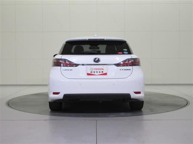 ＣＴ ＣＴ２００ｈ　Ｆスポーツ　サンルーフ　フルセグ　ＨＤＤナビ　ＤＶＤ再生　ミュージックプレイヤー接続可　バックカメラ　衝突被害軽減システム　ＥＴＣ　ＬＥＤヘッドランプ　記録簿　アイドリングストップ（4枚目）
