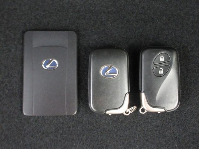 ＣＴ ＣＴ２００ｈ　Ｆスポーツ　サンルーフ　フルセグ　ＨＤＤナビ　ＤＶＤ再生　ミュージックプレイヤー接続可　バックカメラ　衝突被害軽減システム　ＥＴＣ　ＬＥＤヘッドランプ　記録簿　アイドリングストップ（27枚目）