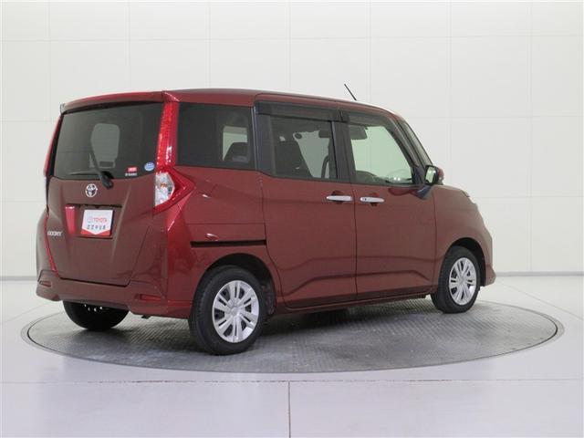 全国トヨタディーラーの中でも数少ない、トヨタ認定検査員が１台ずつ内外装をチェック。