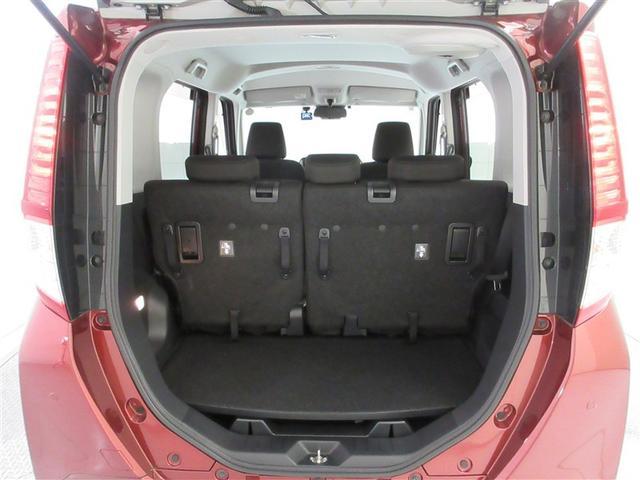 リアシートを倒すことによって、さらにラゲージスペースを広く使うことができ、とても便利です！
