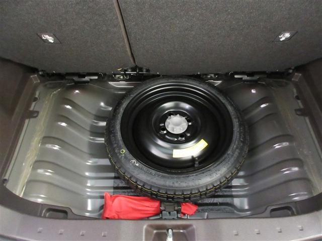 いざという時のスペアタイヤも装備。