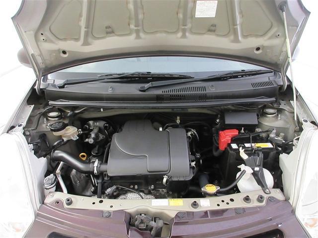 エンジンルームも『まるまるクリン』で隅々まで綺麗に仕上げています。