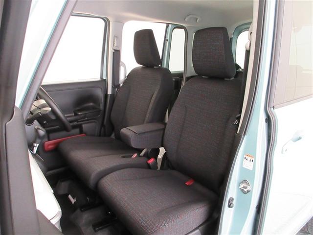 ベンチシートに座ると自分の部屋でくつろいでいるような気分になってきます。