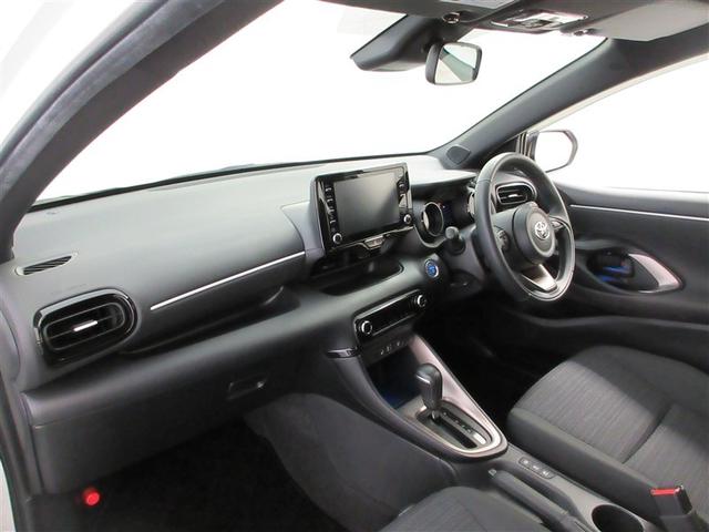 ヤリス ハイブリッドＺ　メモリーナビ　ミュージックプレイヤー接続可　バックカメラ　衝突被害軽減システム　ＥＴＣ　ＬＥＤヘッドランプ　ワンオーナー　記録簿　アイドリングストップ（8枚目）