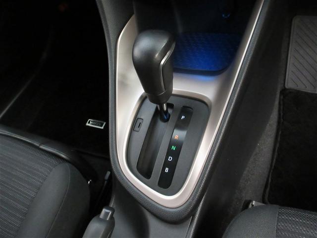 ヤリス ハイブリッドＺ　メモリーナビ　ミュージックプレイヤー接続可　バックカメラ　衝突被害軽減システム　ＥＴＣ　ＬＥＤヘッドランプ　ワンオーナー　記録簿　アイドリングストップ（16枚目）