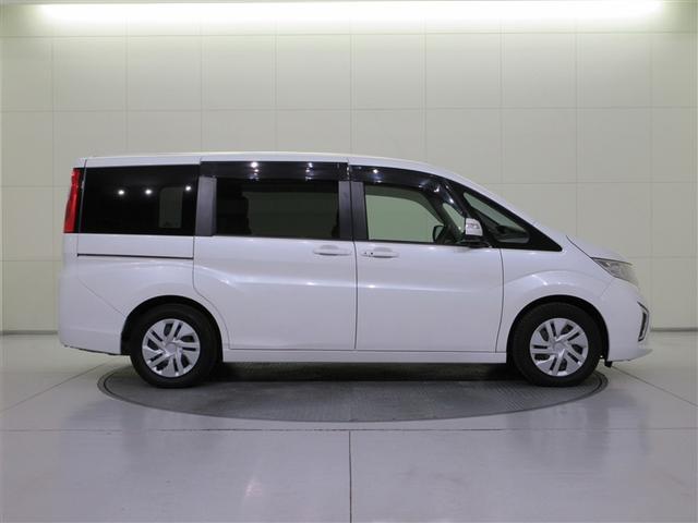 ステップワゴン Ｇ　フルセグ　メモリーナビ　ＤＶＤ再生　ミュージックプレイヤー接続可　バックカメラ　衝突被害軽減システム　ＥＴＣ　ドラレコ　電動スライドドア　ウオークスルー　乗車定員８人　３列シート　ワンオーナー　記録簿（6枚目）