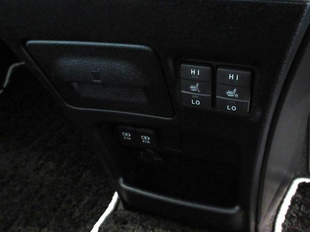 ヴォクシー ハイブリッドＺＳ　煌ＩＩＩ　フルセグ　メモリーナビ　ＤＶＤ再生　ミュージックプレイヤー接続可　バックカメラ　衝突被害軽減システム　ＥＴＣ　ドラレコ　両側電動スライド　ＬＥＤヘッドランプ　乗車定員７人　３列シート　ワンオーナー（23枚目）