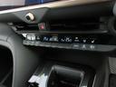 左右独立温度コントロールフルオートエアコンです。運転席、助手席それぞれで独立して温度設定ができます。冷え性の方が乗っても安心ですね♪