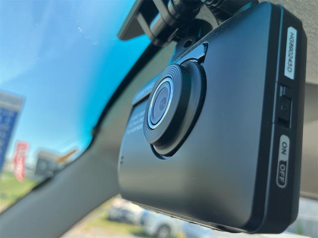 ミラココア ココアプラスＸ　ドライブレコーダー　ＴＶ　スマートキー　アイドリングストップ　ベンチシート　ＣＶＴ　盗難防止システム　ＡＢＳ　ＣＤ　ＤＶＤ再生　ルーフレール　衝突安全ボディ　エアコン　パワーステアリング（32枚目）
